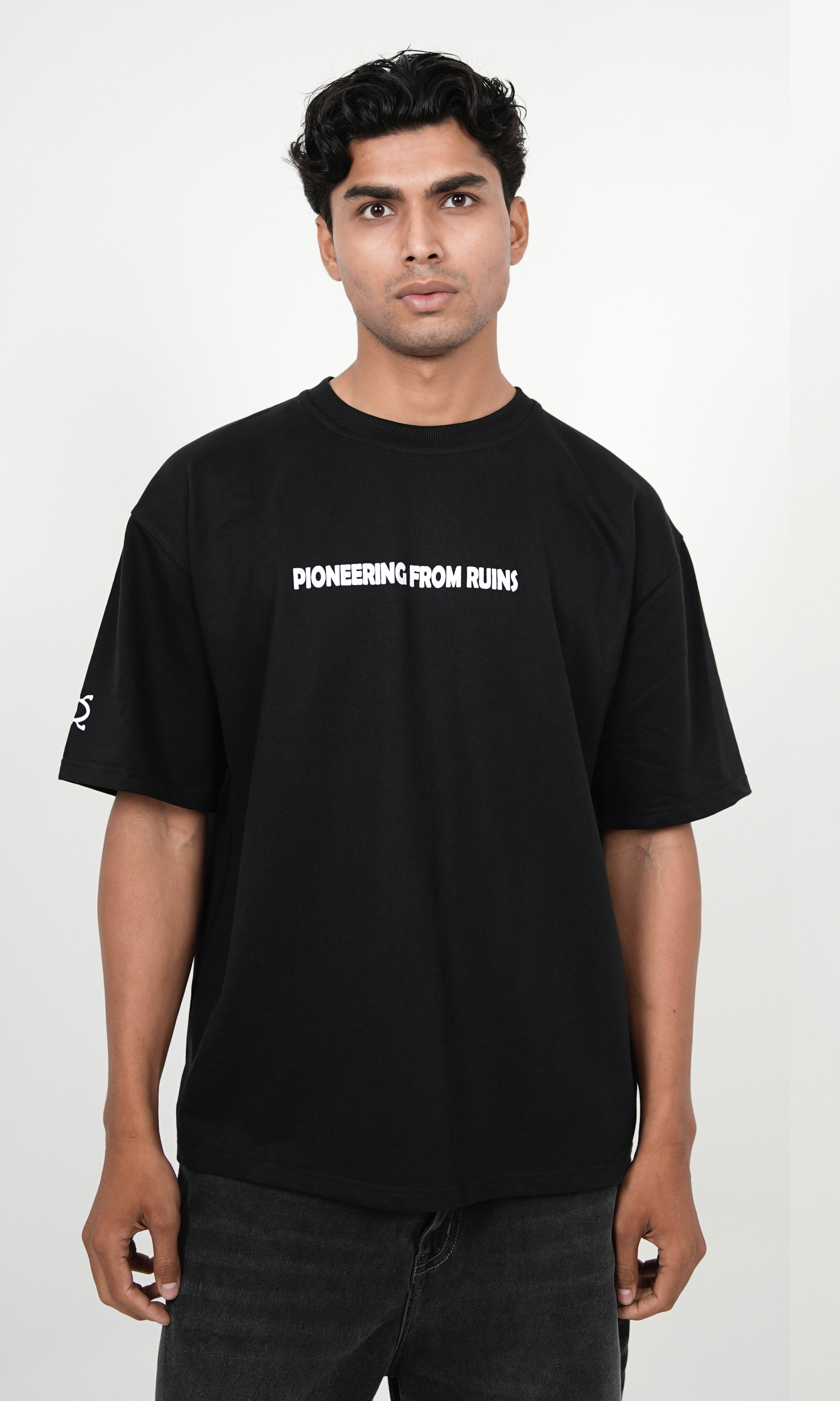 ENVISION T-SHIRT - BLACK