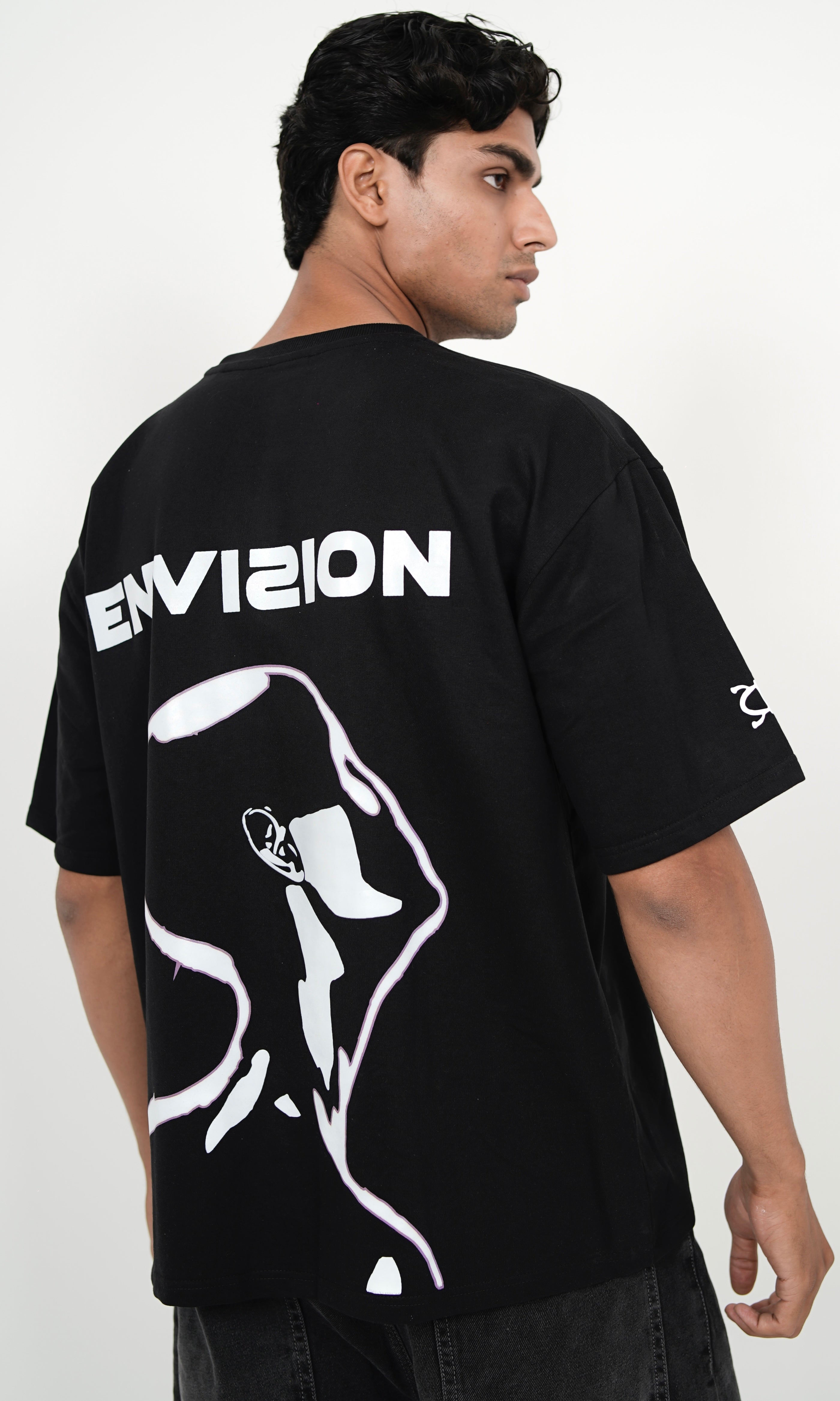 ENVISION T-SHIRT - BLACK