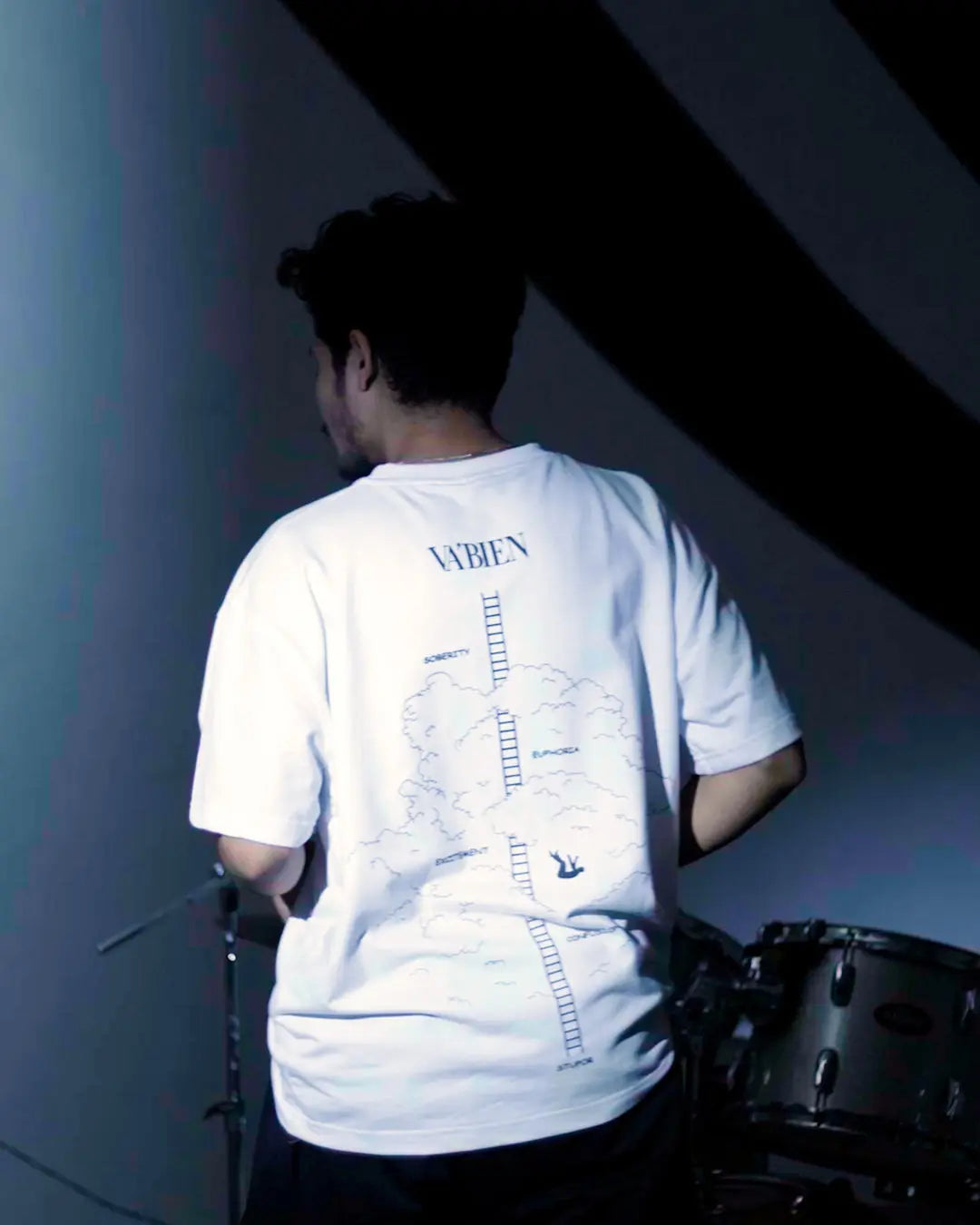 HANGOVER T-SHIRT - WHITE - VA'BIEN