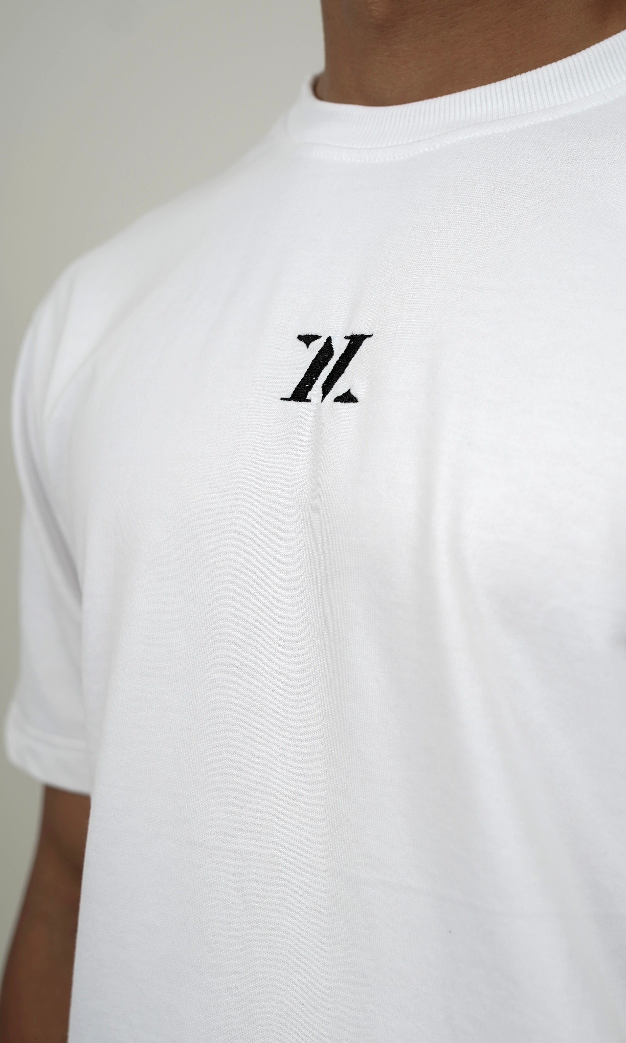 SLIGHTLY OVERSIZED TEE - WHITE