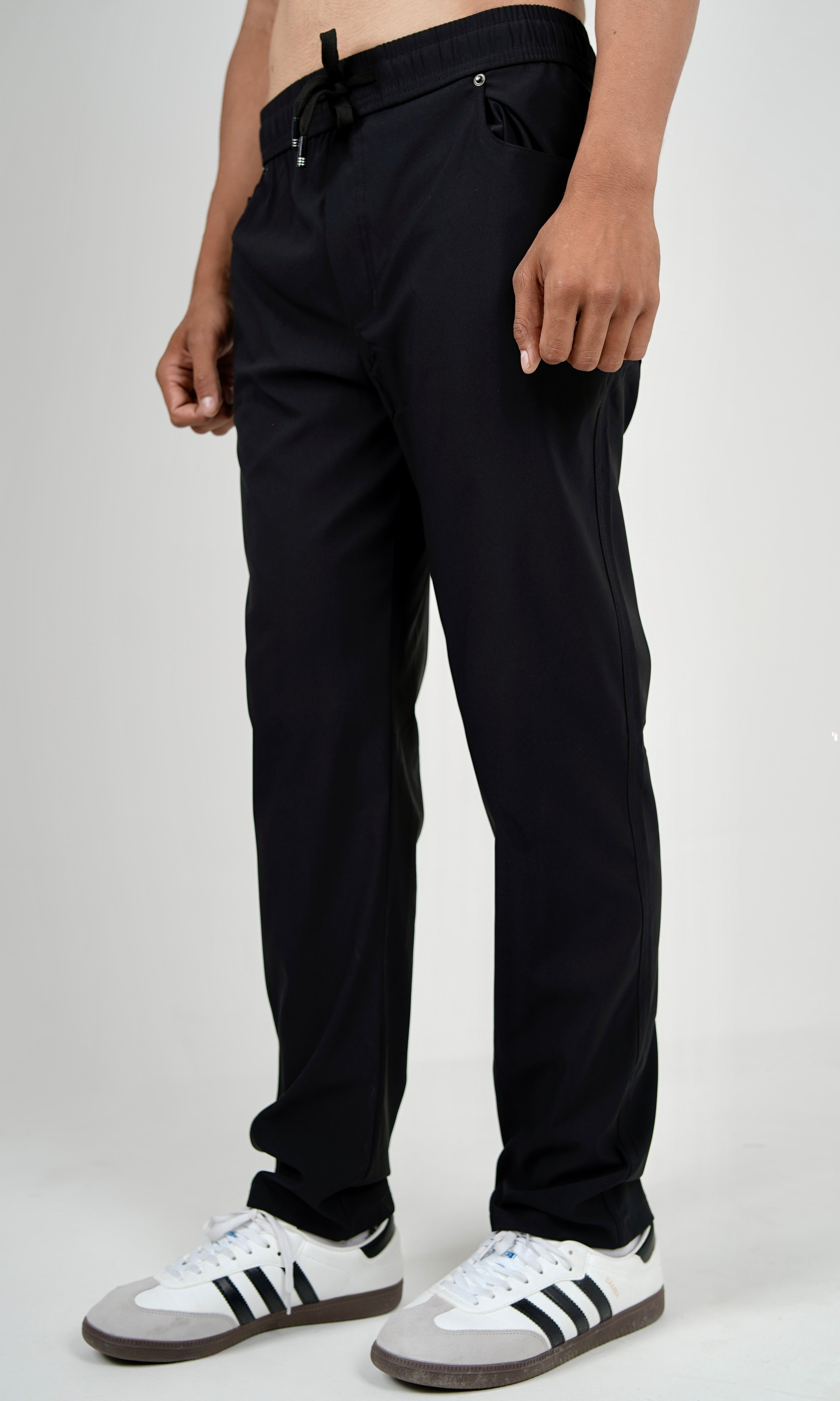 TRACK PANTS - BLACK