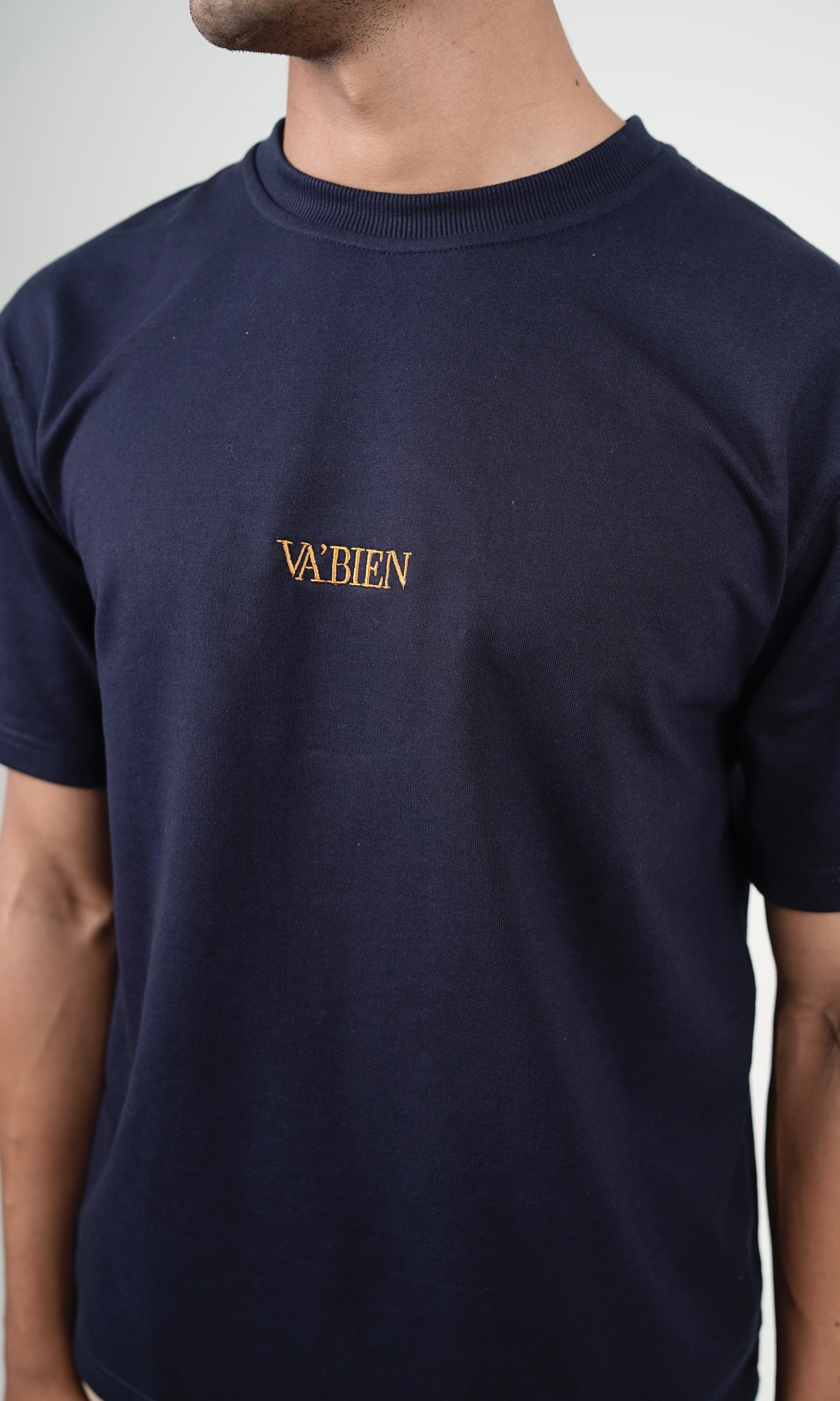 SLIGHTLY OVERSIZED TEE (TYPO) - NAVY