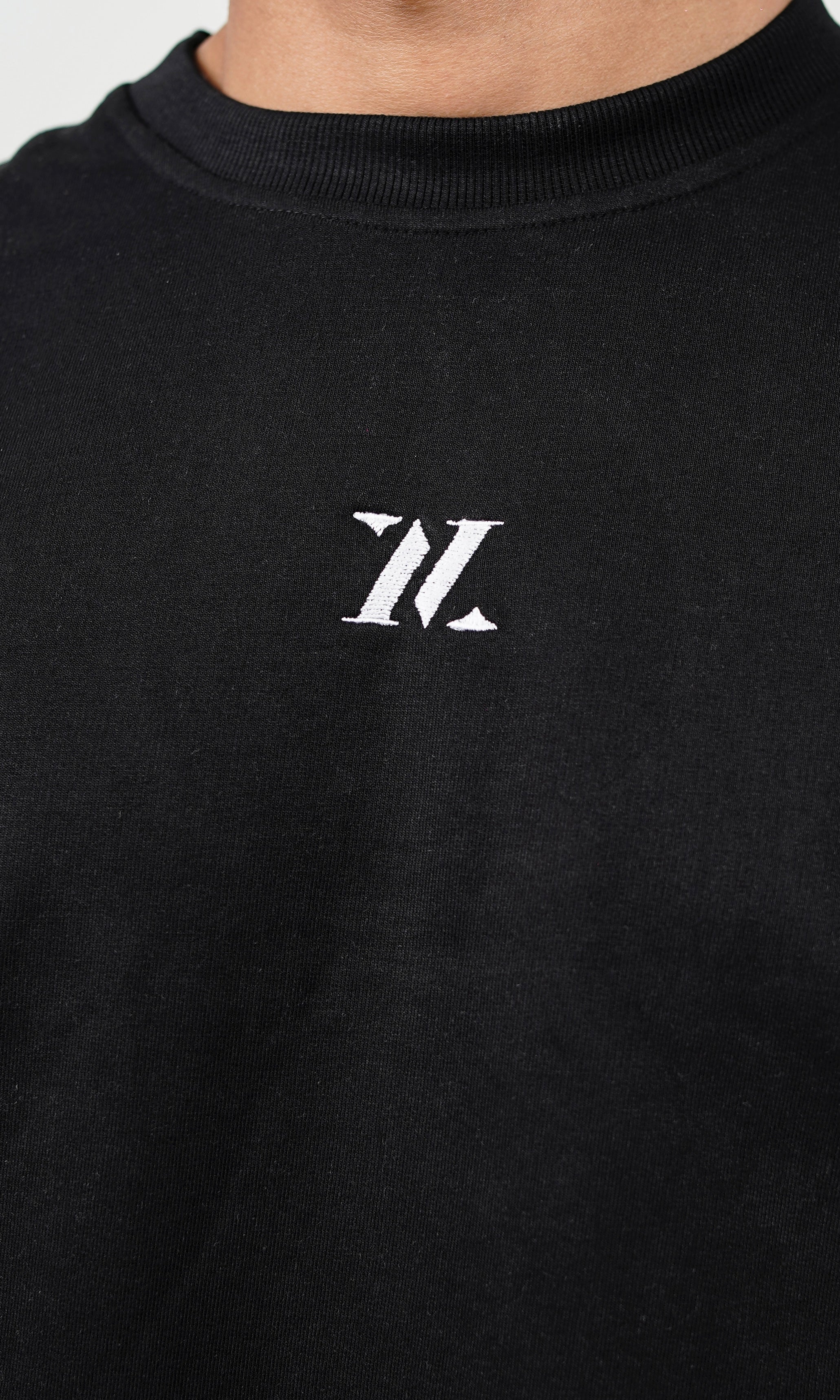 SLIGHTLY OVERSIZED TEE - BLACK